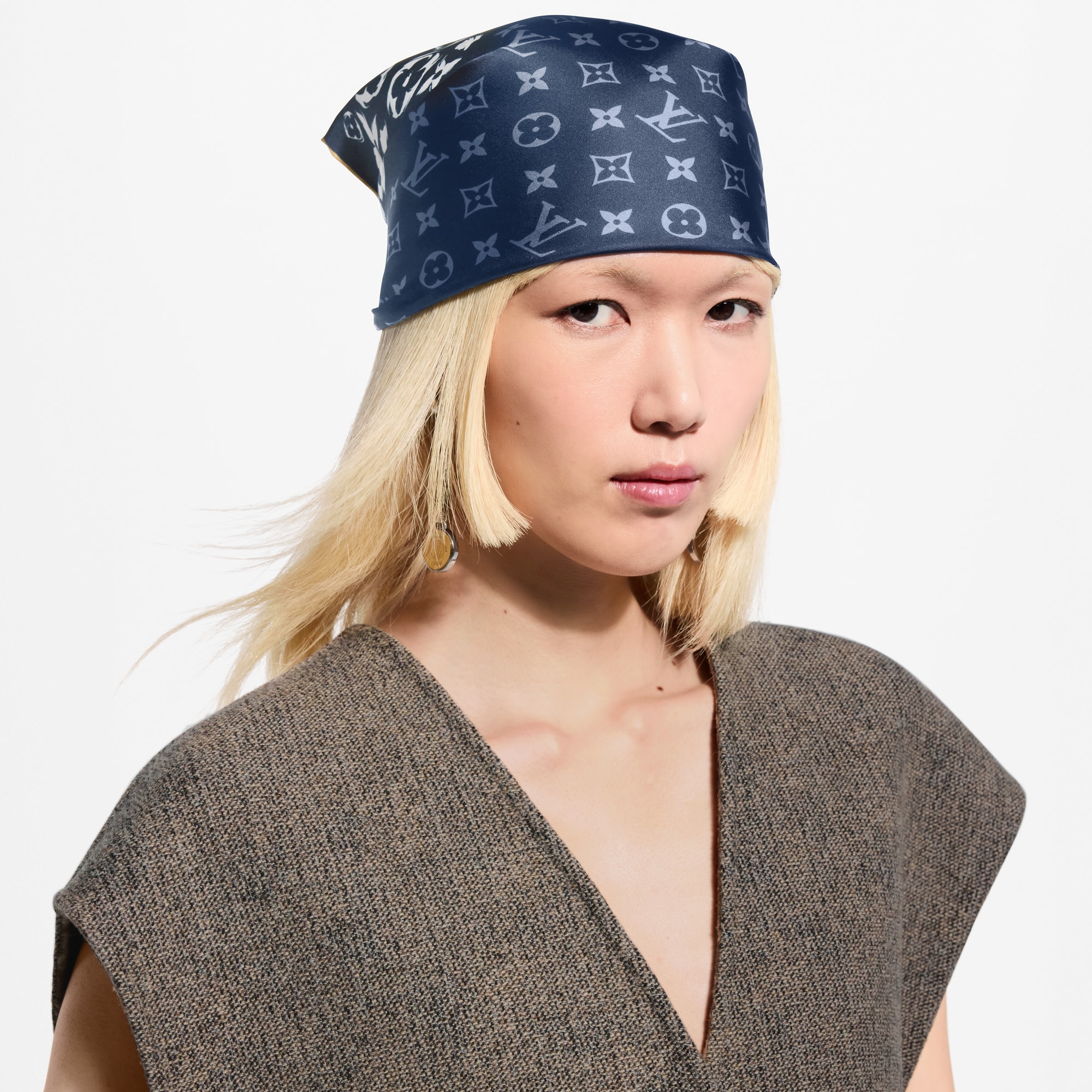 ▲ルイヴィトン モノグラム スカーフ シルク レディース 55x55㎝ 楽天市場】LOUIS VUITTON ルイ ヴィトン スカーフ カレ モノグラム